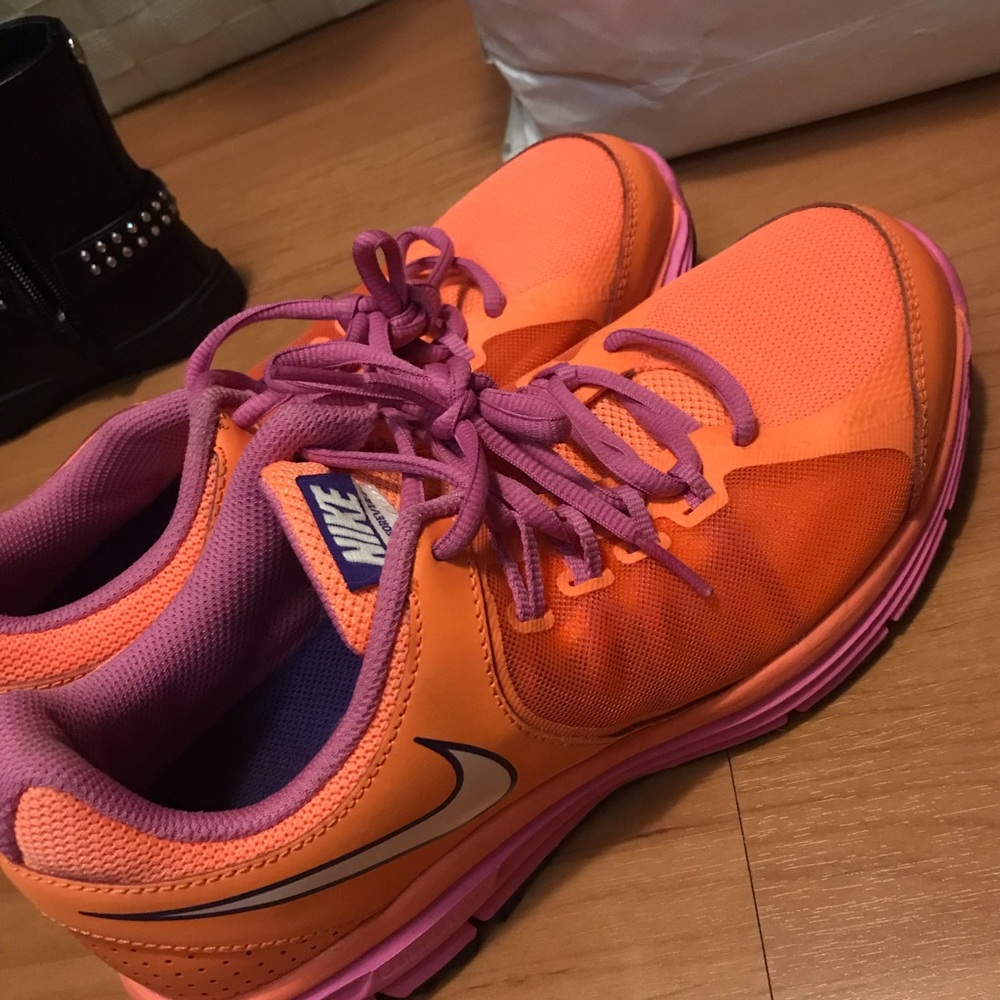 Women Nike running shoes